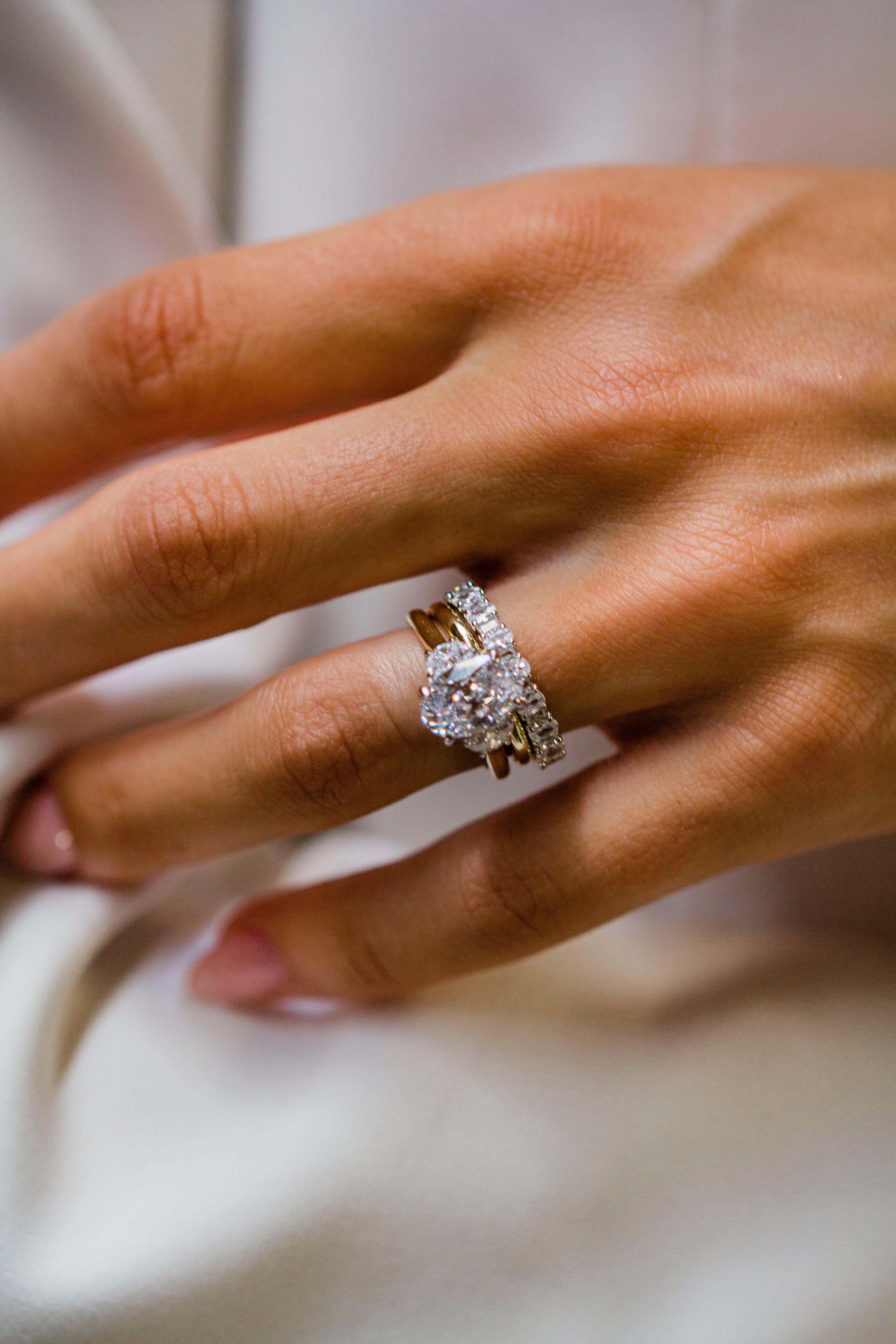 The Amelia Ring (2.5 Carat) - Image 3