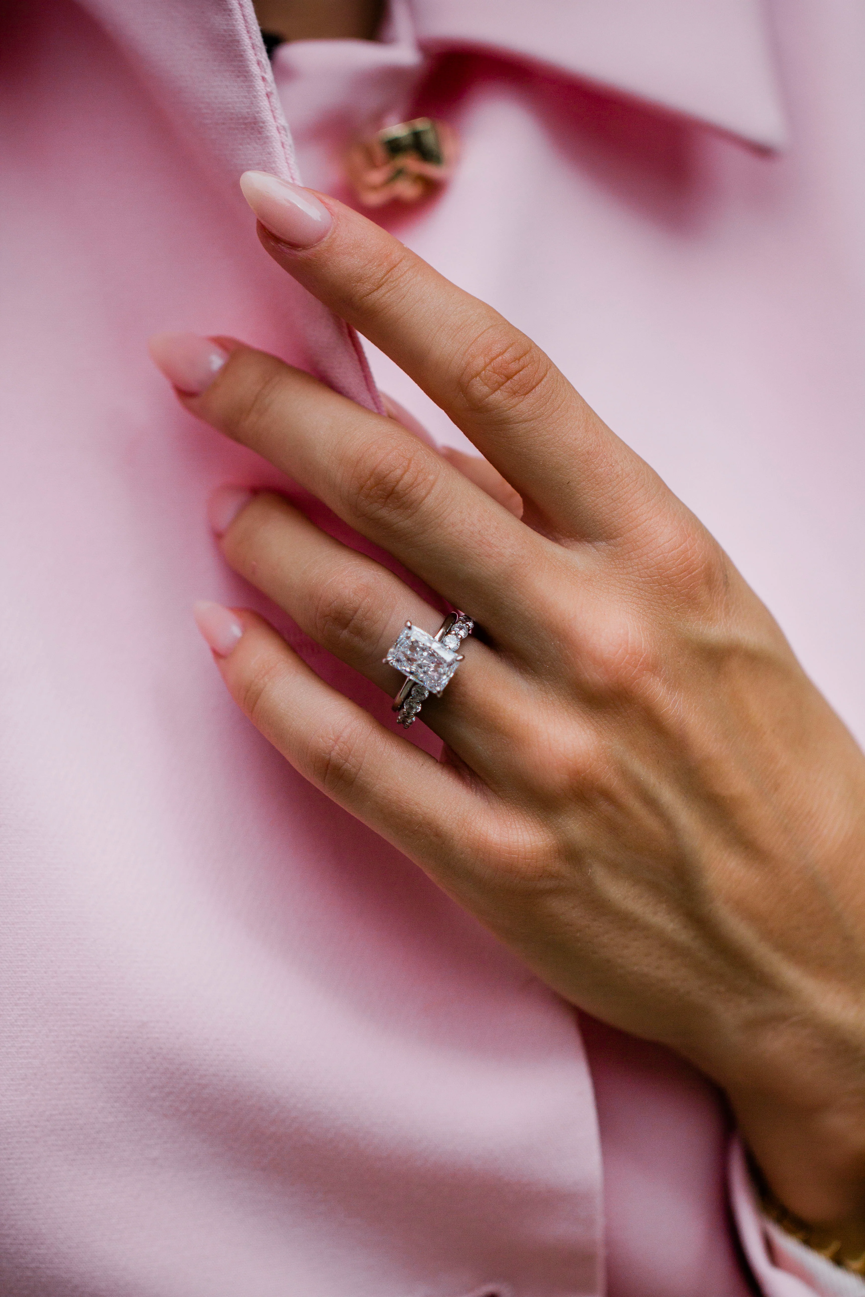 The Astrid Ring (3.3 Carat) - Image 3