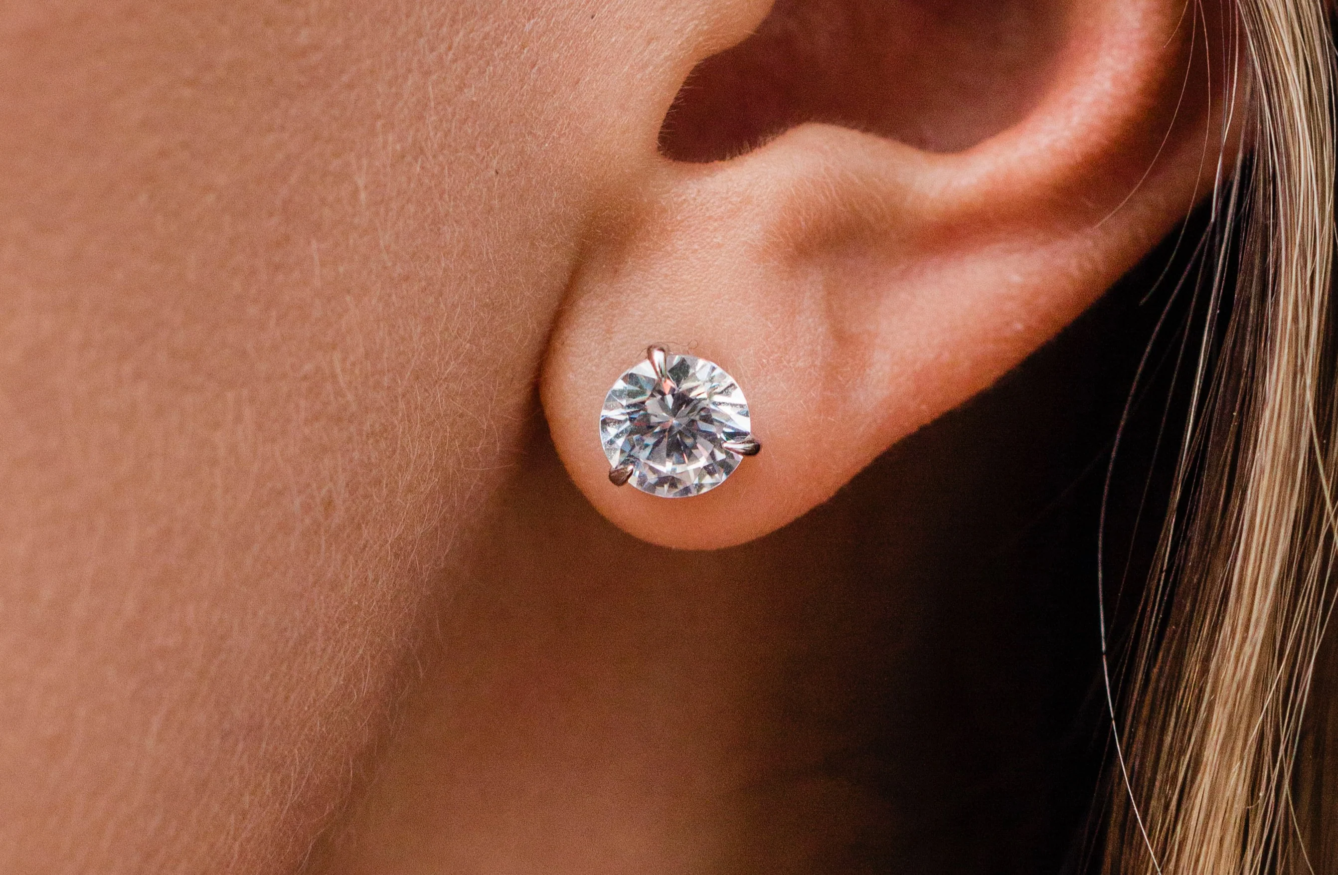 The Cora Studs (2.5 Carat) - Image 2