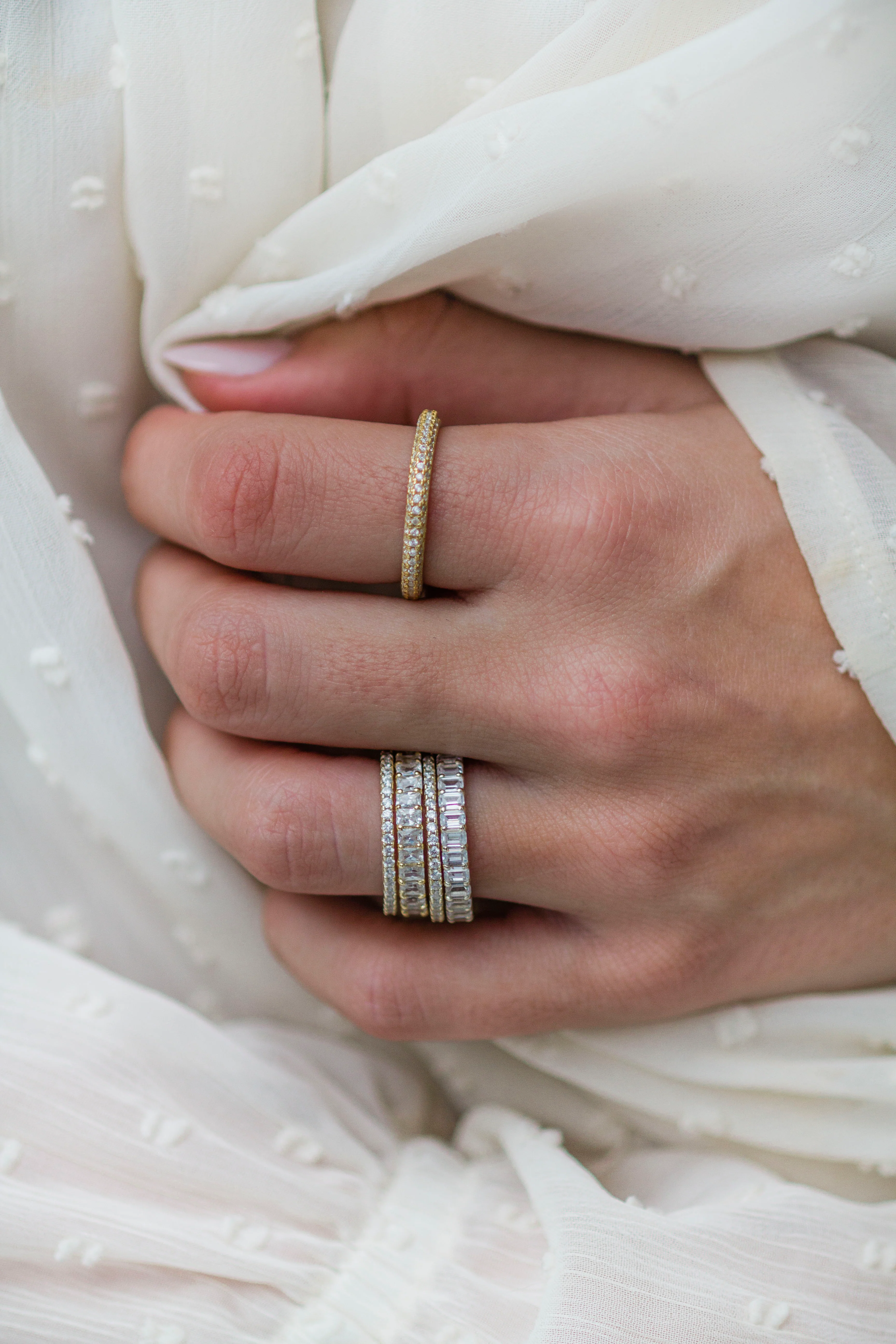 The Eva Band (2 Carat, Claw Prong) - Image 4