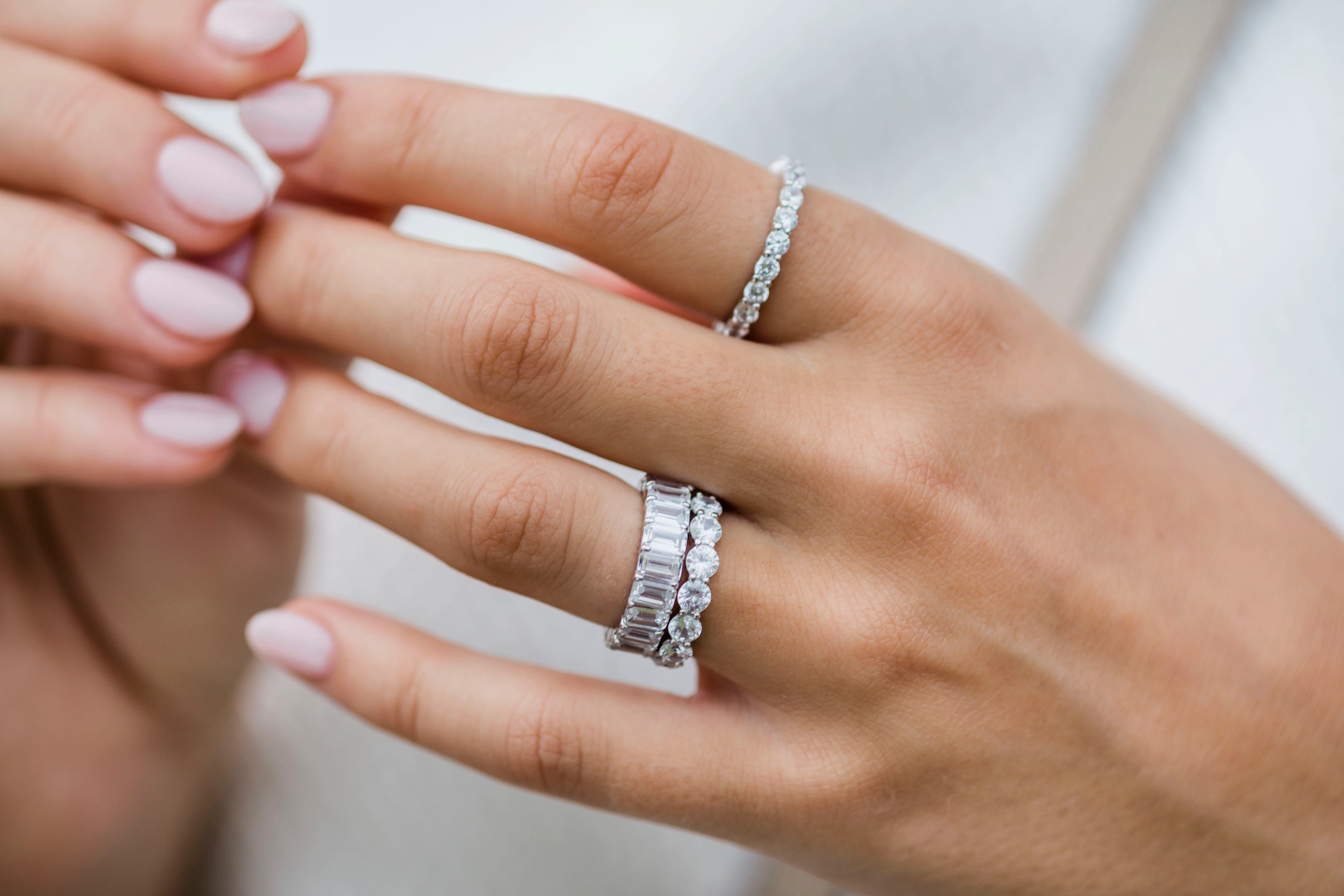 The Eva Band (5 Carat, Claw Prong) - Image 5