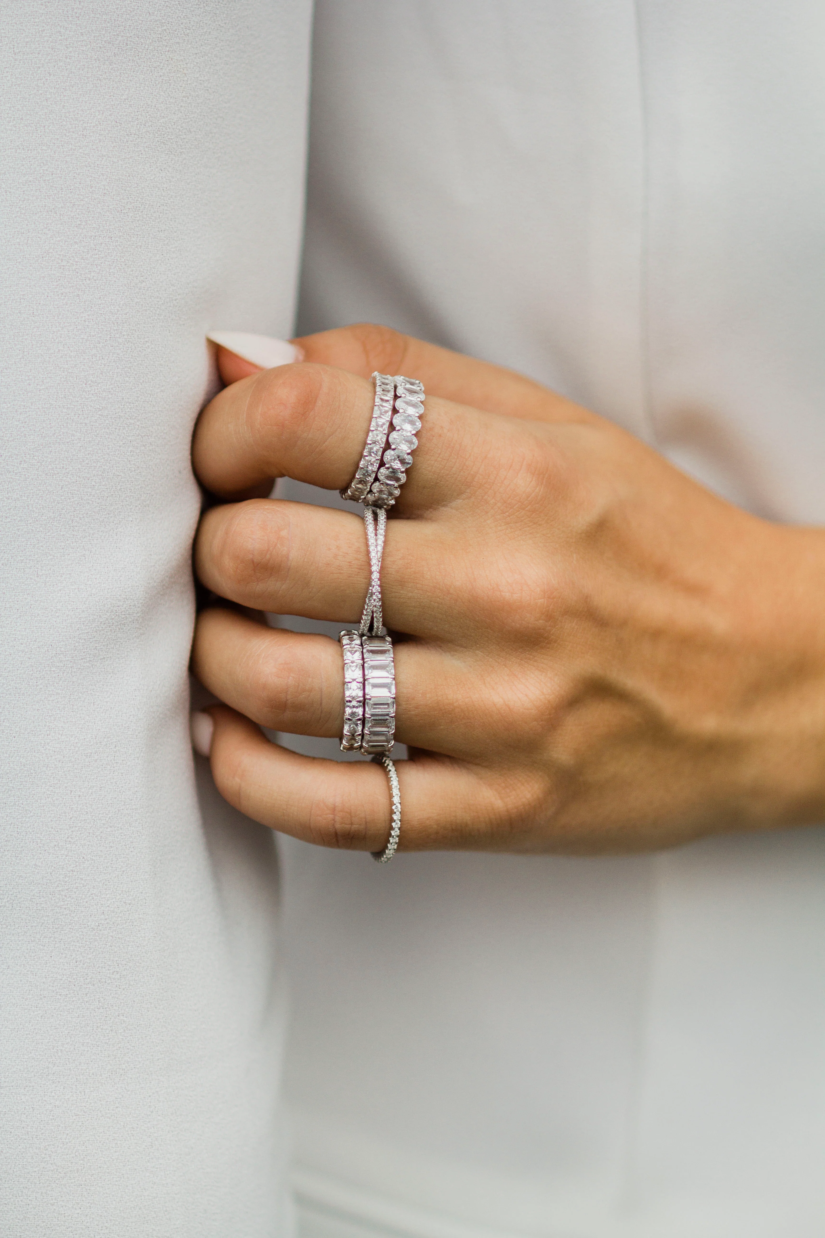 The Eva Band (5 Carat, Claw Prong) - Image 6