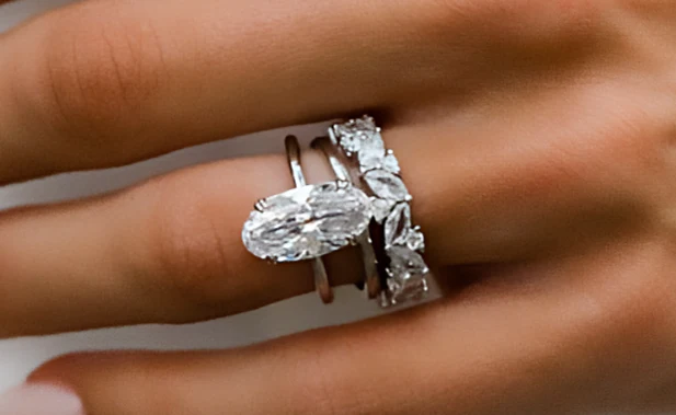 The Luna Ring (3.7 Carat) - Image 2