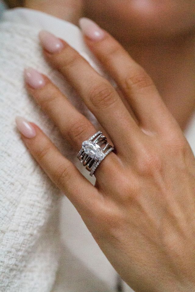 The Luna Ring (3.7 Carat) - Image 4