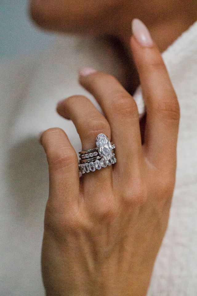 The Luna Ring (3.7 Carat) - Image 7