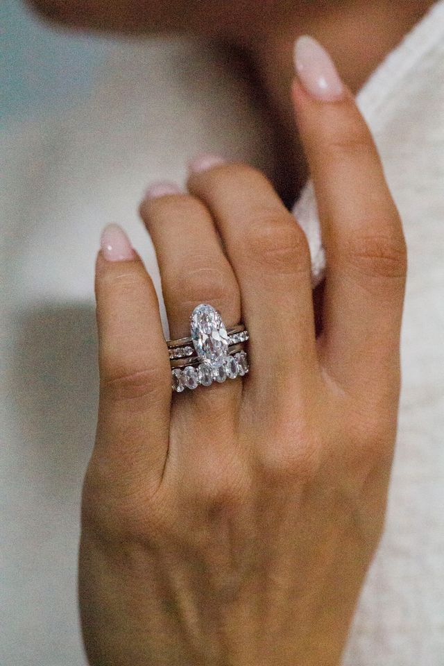 The Luna Ring (3.7 Carat) - Image 8