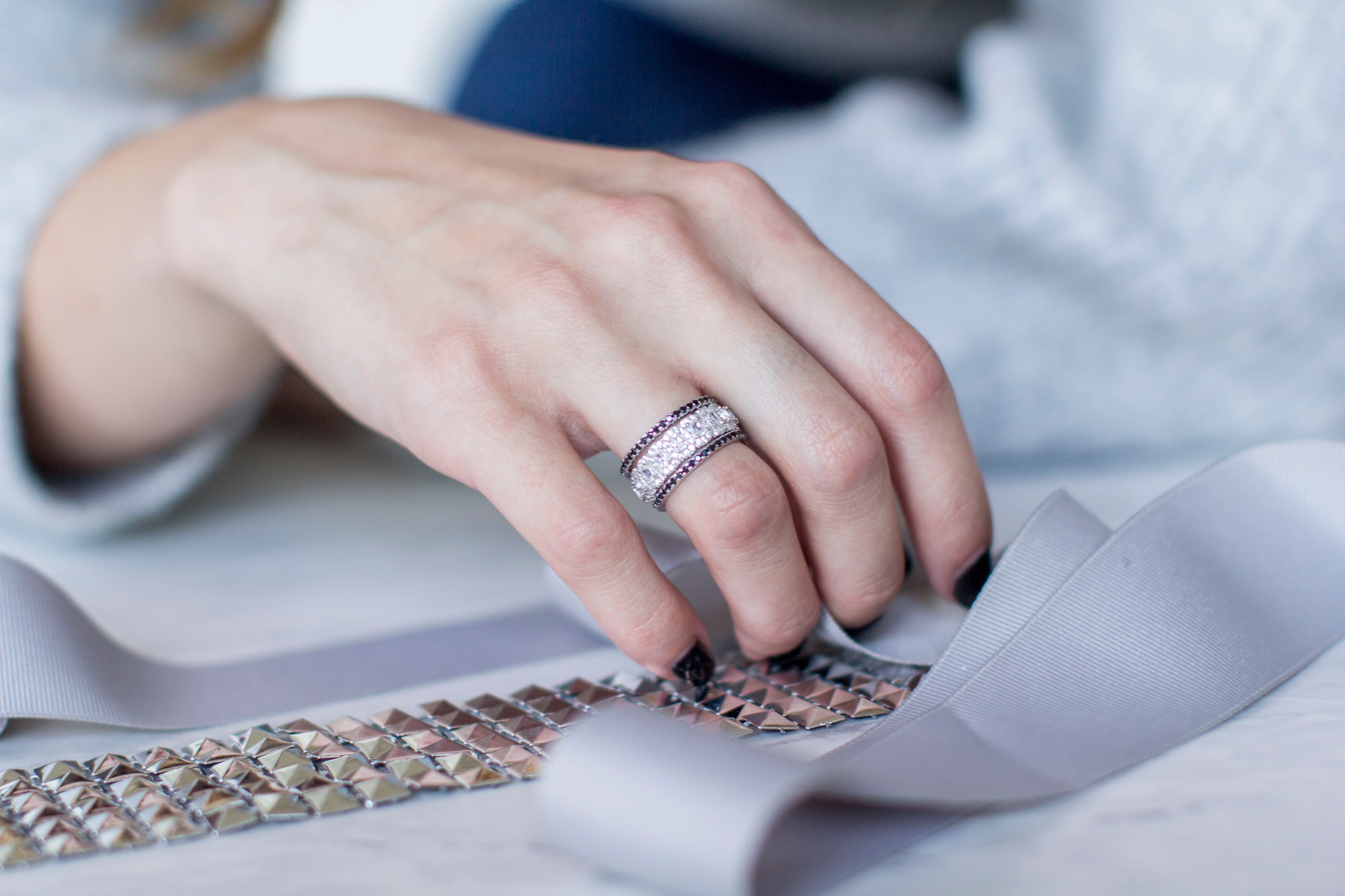 The Vivienne Band (2.5 Carat) - Image 14