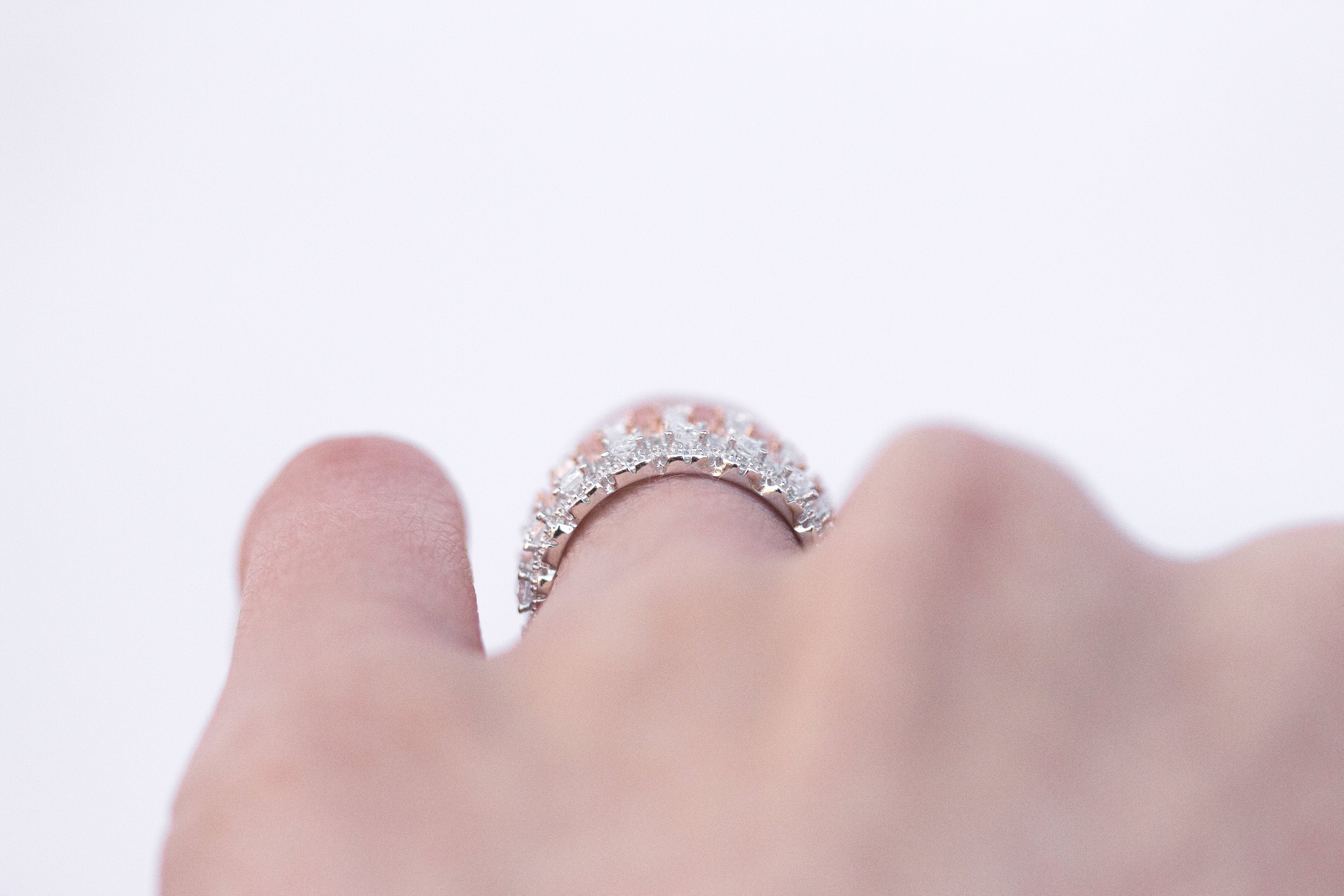 The Vivienne Band (2.5 Carat) - Image 7